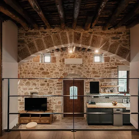 La Casa Dell'arch האראקי