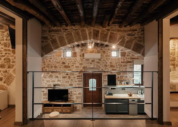 La Casa Dell'arch شاراكي