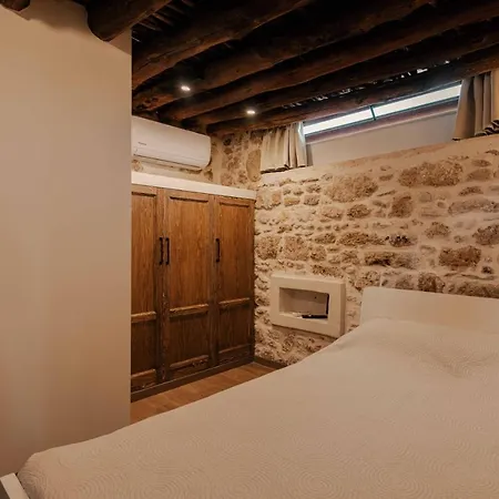 La Casa Dell'arch Charaki